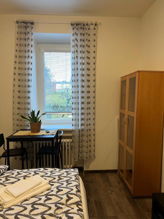 Studio Apartment In Center Брно Экстерьер фото